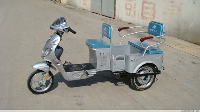 2004年 开云Kaiyun体育1号车.jpg
